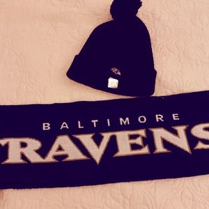 COPY - 🏈 Baltimore Ravens beenie & 🧣 scarf set.